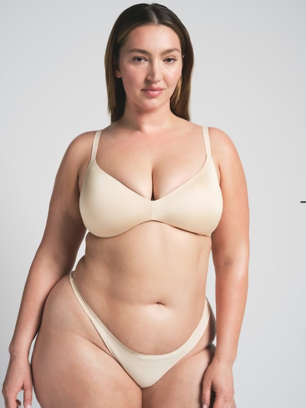 SKIMS Wireless Form PUSH-UP PLUNGE BRA 32DD